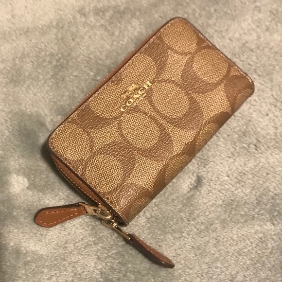 Coach Mini Wallet - Picture 4 of 8